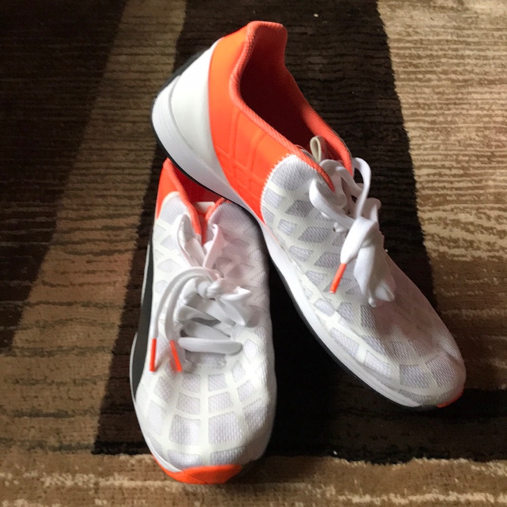 Puma tennis shoes